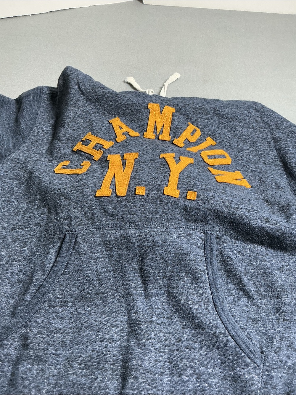 Champion Men’s Hoodie Size Small N.Y. Spellout  Blue Gold Pullover Sweatshirt - Picture 10 of 16